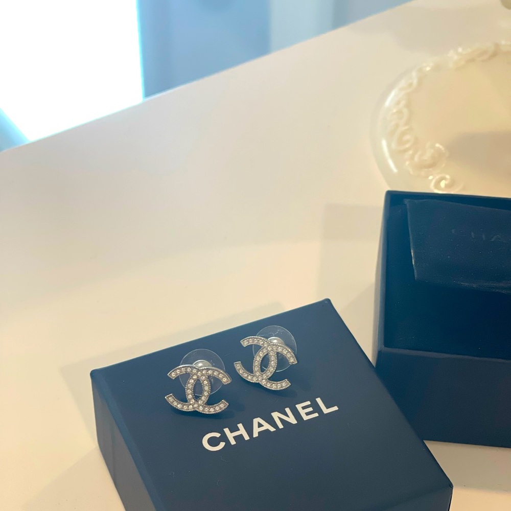 Chanel Earrings-Authentic